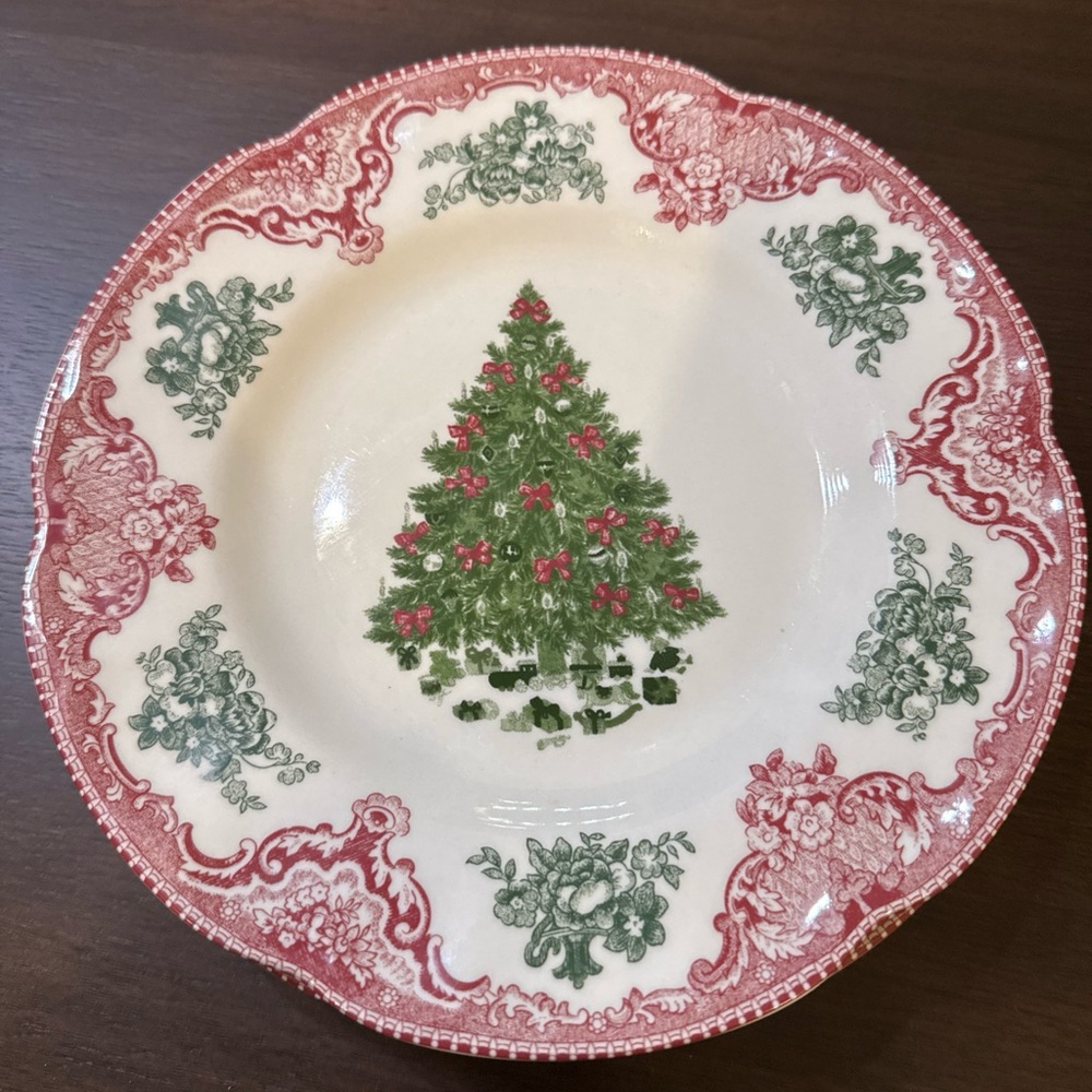 Johnson Brothers Old Britain Castles Christmas Tree Salad Plate Set of 4 - RARE